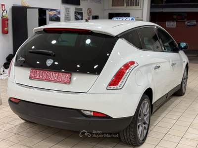 Lancia Delta platino Bianco usata Qualiano