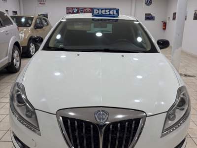 Lancia Delta platino Bianco usata Qualiano