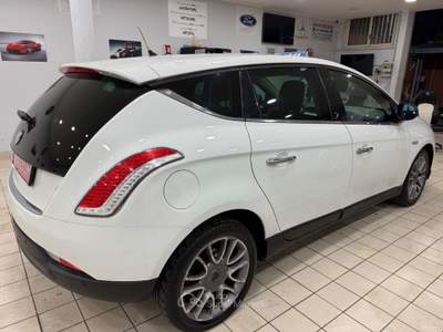 Lancia Delta platino Bianco usata Qualiano