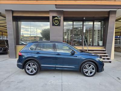 Volkswagen Tiguan SCR DSG R-Line Blu/Azzurro usata Brusciano