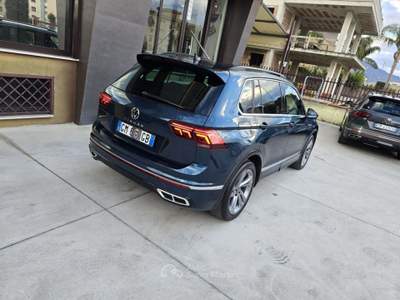 Volkswagen Tiguan SCR DSG R-Line Blu/Azzurro usata Brusciano