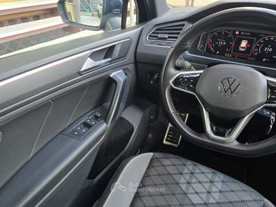 Volkswagen Tiguan SCR DSG R-Line Blu/Azzurro usata Brusciano