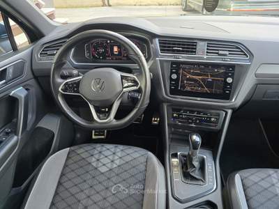 Volkswagen Tiguan SCR DSG R-Line Blu/Azzurro usata Brusciano