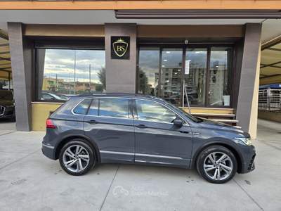 Volkswagen Tiguan SCR DSG R-Line Grigio usata Brusciano