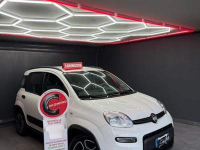 Fiat Panda Hybrid City Cross 29000 KM Bianco usata Teverola