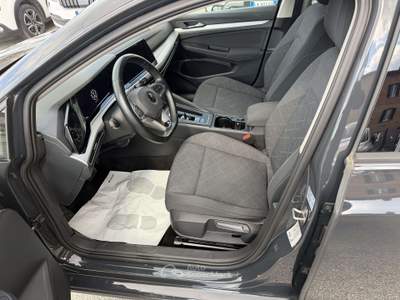 Volkswagen Golf Golf VIII  1.5 tgi Life 130cv dsg Grigio usata Gubbio