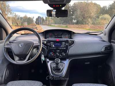 Lancia Ypsilon 5 porte S&S Hybrid Silver Plus Blu/Azzurro usata Sannicola