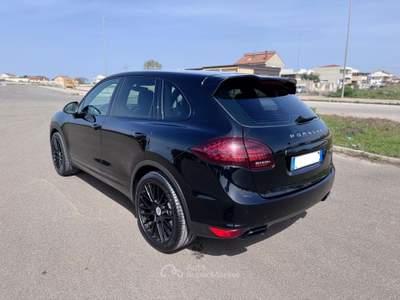 Porsche Cayenne 3.0 Diesel 245CV Platinum Edition Nero usata Santeramo in Colle