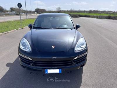 Porsche Cayenne 3.0 Diesel 245CV Platinum Edition Nero usata Santeramo in Colle