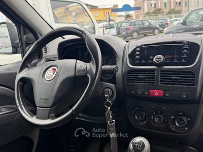 Fiat Doblò Doblo 7 POSTI 1.4 BENZINA E METANO 16V Natural Power Emotion Blu/Azzurro usata Napoli