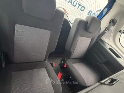 Fiat Doblò Doblo 7 POSTI 1.4 BENZINA E METANO 16V Natural Power Emotion Blu/Azzurro usata Napoli
