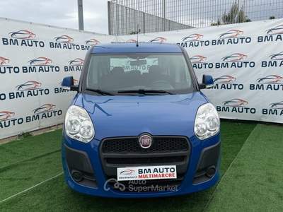 Fiat Doblò Doblo 7 POSTI 1.4 BENZINA E METANO 16V Natural Power Emotion Blu/Azzurro usata Napoli