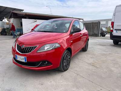 Lancia Ypsilon 1.0 firefly hybrid gold s Rosso usata Anzio