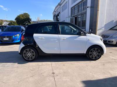 Smart ForFour Forfour 0.9 t Passion 90cv twinamic my18 Bianco usata Anzio