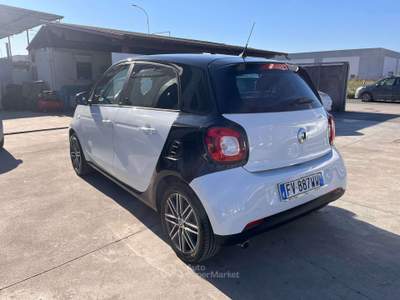 Smart ForFour Forfour 0.9 t Passion 90cv twinamic my18 Bianco usata Anzio