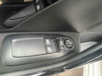 Peugeot 208 208 I 2015 5p 1.5 bluehdi Active Bianco usata Mirano