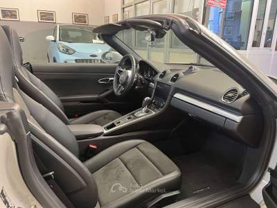 Porsche Boxster 718 Boxster IV  718 2.0 300cv pdk Beige usata Milano