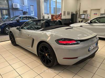 Porsche Boxster 718 Boxster IV  718 2.0 300cv pdk Beige usata Milano