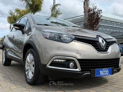 Renault Captur 1.5 dCi 90 CV Start&Stop Energy R-Link Grigio usata Mesagne