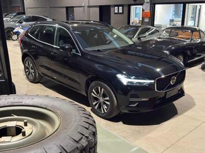 Volvo XC60 B4 (d) Geartronic Momentum Pro Nero usata Bologna