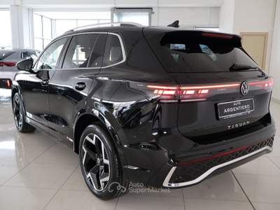 Volkswagen Tiguan 2.0 tdi R-Line Plus 150cv dsg Nero usata Ceglie Messapica