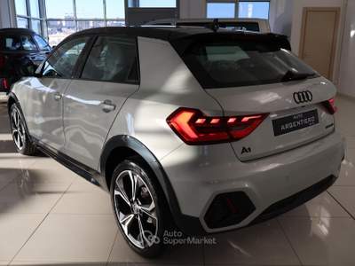 Audi A1 30 1.0 tfsi Identity Contrast 116cv s tronic Argento usata Ceglie Messapica