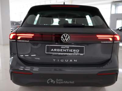 Volkswagen Tiguan 2.0 tdi Life 150cv dsg Rosso usata Ceglie Messapica