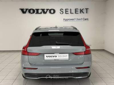 Volvo V60 B3 automatico Plus Dark Grigio usata Lurate Caccivio