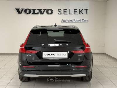 Volvo V60 Cross Country B4 (d) AWD automatico Plus Nero usata Lurate Caccivio
