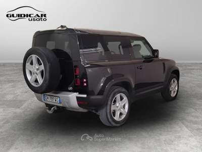 Land Rover Defender 3.0 I6 MHEV SE AWD Auto Nero usata Lucca