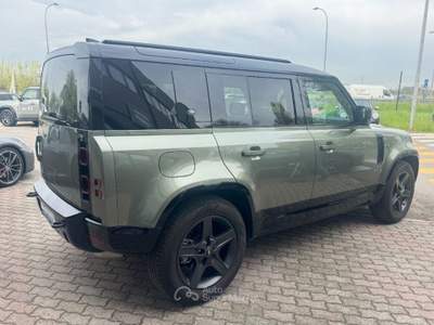 Land Rover Defender 110 3.0D I6 250 CV AWD Auto X-Dynamic SE Verde usata Bologna