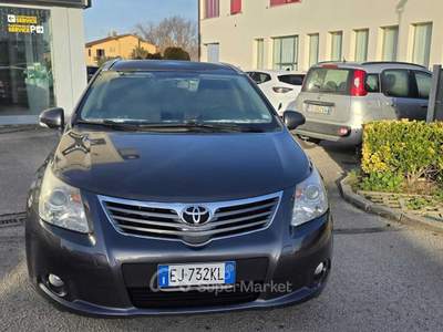 Toyota Avensis 2.2 d-cat Plus Auto. 150CV Grigio usata Foligno