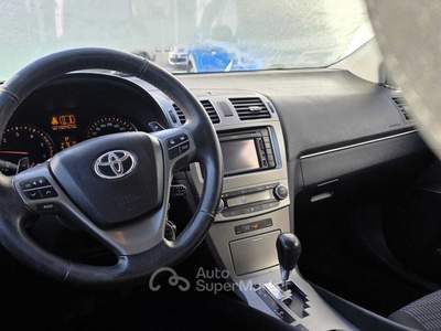 Toyota Avensis 2.2 d-cat Plus Auto. 150CV Grigio usata Foligno