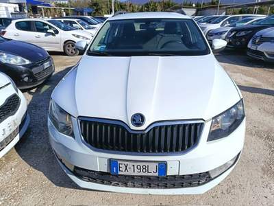 Skoda Octavia Wagon 1.4 tsi g-tec Executive 110cv Bianco usata Pistoia
