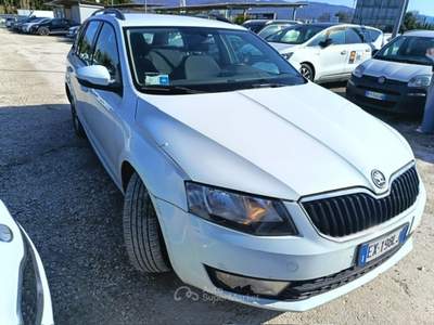 Skoda Octavia Wagon 1.4 tsi g-tec Executive 110cv Bianco usata Pistoia