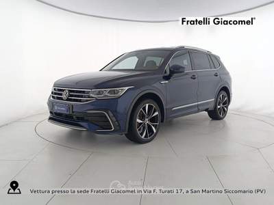 Volkswagen Tiguan allspace 2.0 tdi r-line 150cv 7p.ti dsg Blu/Azzurro usata Assago