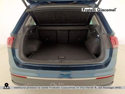 Volkswagen Tiguan 1.5 tsi life 150cv dsg Blu/Azzurro usata Assago