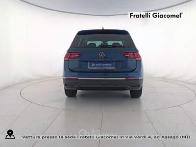 Volkswagen Tiguan 1.5 tsi life 150cv dsg Blu/Azzurro usata Assago