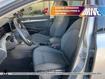 Volkswagen Golf variant 1.5 tsi life 115cv Argento usata Vigevano