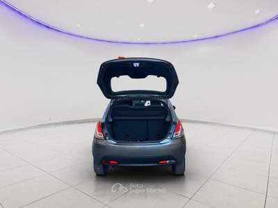 Lancia Ypsilon Ypsilon 1.0 FireFly 5 porte S&S Hybrid Silver Grigio usata Torino