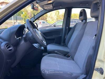 Fiat Panda 1.4 natural power Dynamic MOTORE RIFATTO Giallo usata Chieri