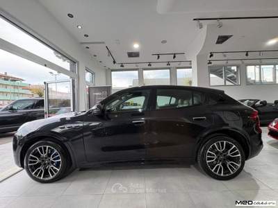 Maserati Grecale 2.0 MHEV Modena Nero usata Rimini