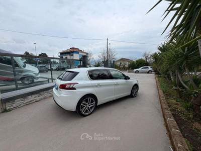 Peugeot 308 BlueHDi 120 S&S Allure usata Campagna