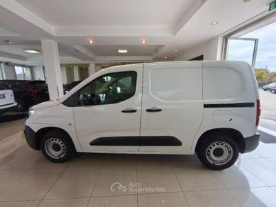 Peugeot Partner BlueHDi 120  Active Bianco usata San Michele Salentino