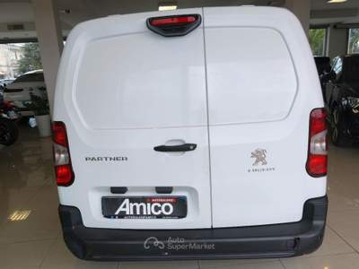 Peugeot Partner BlueHDi 120  Active Bianco usata San Michele Salentino