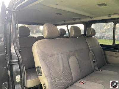 Opel Vivaro  Nero usata Latina