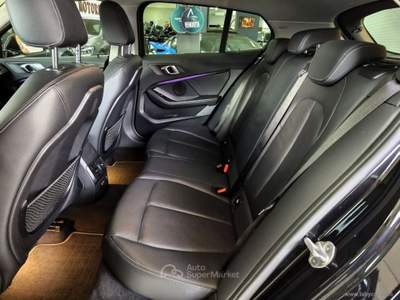 BMW Serie 1 118d 118d AUT. 5P LUXURY Nero usata Fonte Nuova
