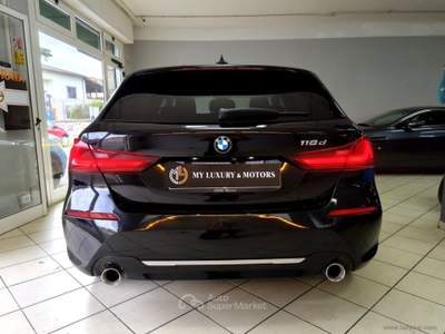 BMW Serie 1 118d 118d AUT. 5P LUXURY Nero usata Fonte Nuova