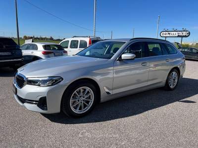 BMW Serie 5 520d 520d Touring Business Argento usata Cerea