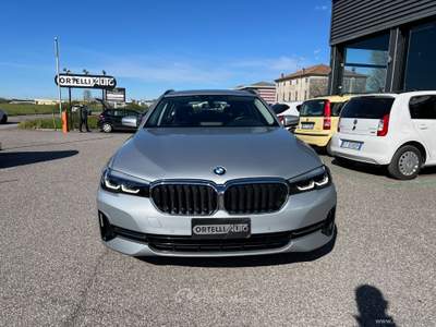 BMW Serie 5 520d 520d Touring Business Argento usata Cerea
